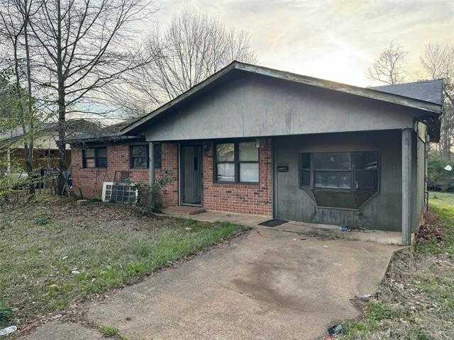 111 Lovette, 20551615, Vivian, Single Family Residence,  for sale, Qianna Hauptman-Beaudoin, Keller Williams Realty Northwest Louisiana