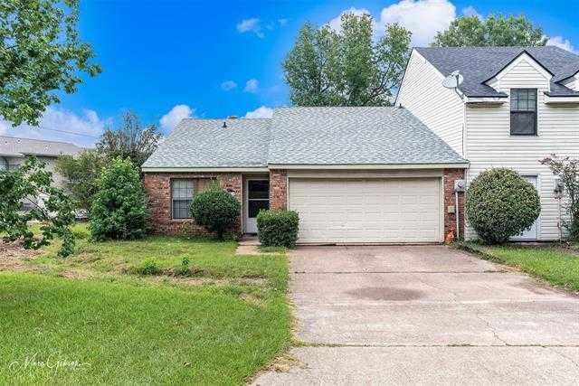 2814 Birch, 20720992, Shreveport, Townhouse,  for sale, Qianna Hauptman-Beaudoin, Keller Williams Realty Northwest Louisiana